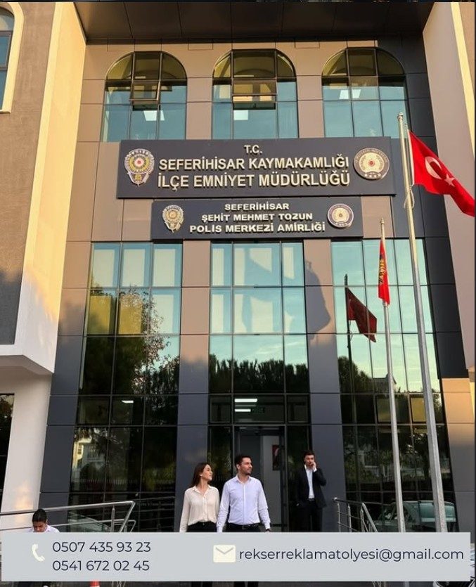 Seferihisar İlçe Emniyet Müdürlüğü bina tabelası